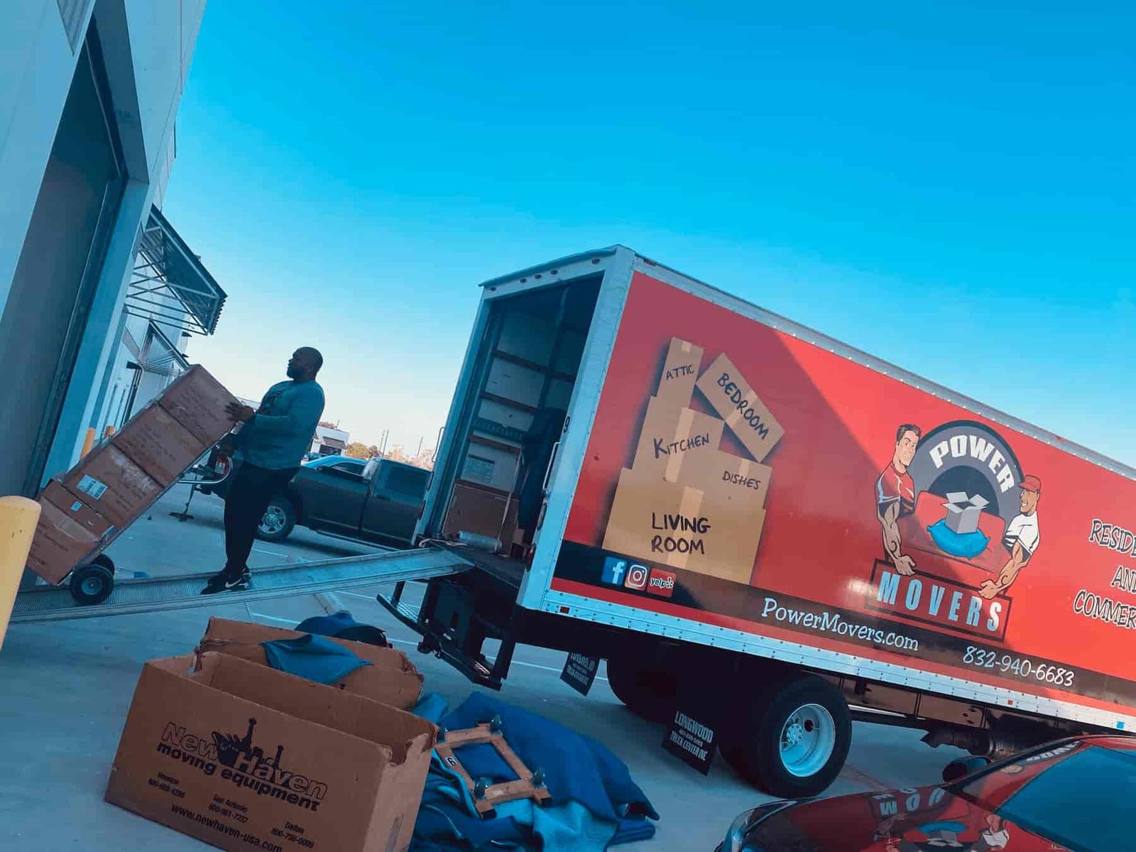 COLLEGE Student Mover Services by Power Movers